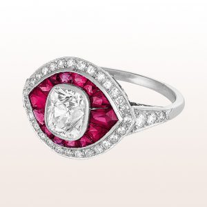 Ring mit Cushion cut Diamant 2,00ct und Rubine in Platin