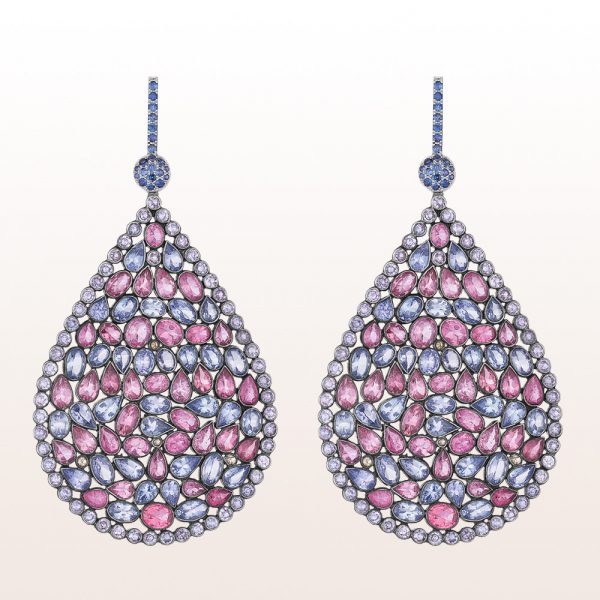 Earrings with blue and pink sapphire 27,45ct in 18kt white gold