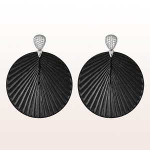 Earrings with black jade and brilliants 1,15ct in 18kt white gold