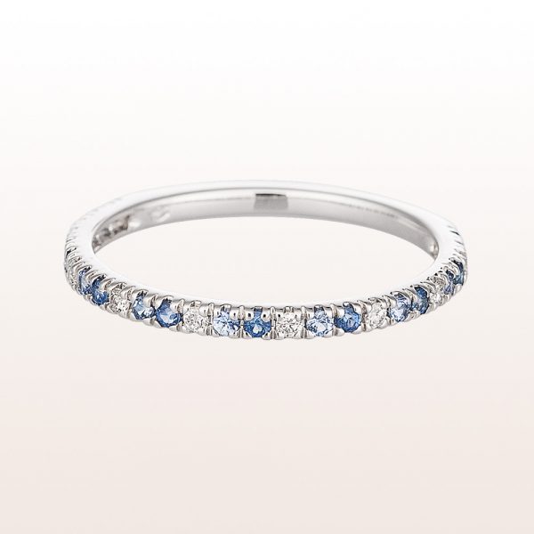 Ring with sapphire 0,22ct and brilliant cut diamonds 0,09ct in 18kt white gold