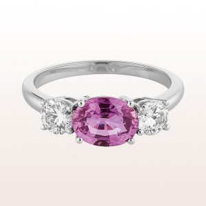 Ring with purple sapphire 1,60ct and brilliant cut diamonds 0,65ct in 18kt white gold