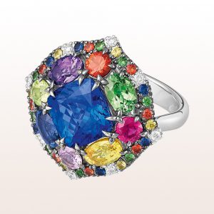 Ring with tanzanite 3,90ct, amethyst 0,38ct, peridot 0,33ct and brilliant cut diamonds 0,11ct in 18kt white gold