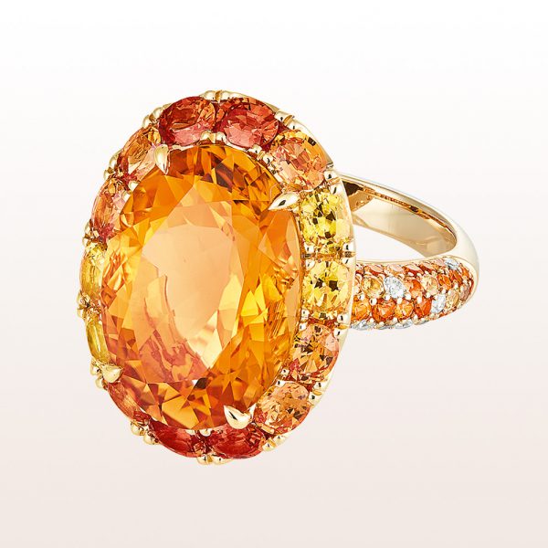 Ring with citrine 10,71ct, orange and yellow sapphire 3,45ct and brilliant cut diamonds 0,14ct in 18kt yellow gold