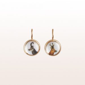 Earrings with hunting motive (chamois, deer) in rock crystal and mother of pearl in 18kt rose gold