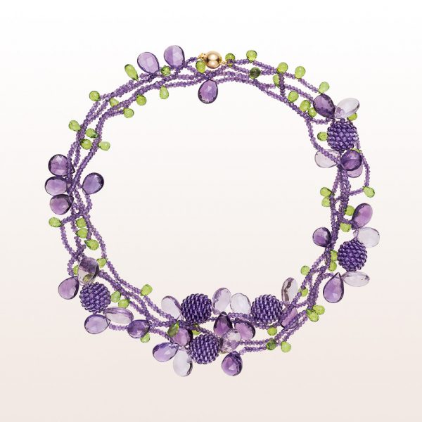Necklace with amethyst and peridot and an 18kt yellow gold clasp