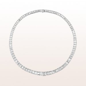 Necklace with emerald cut diamonds 56,20ct in platinum