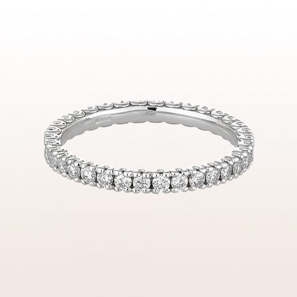Eternityring with brilliants 0,69ct in 18kt white gold