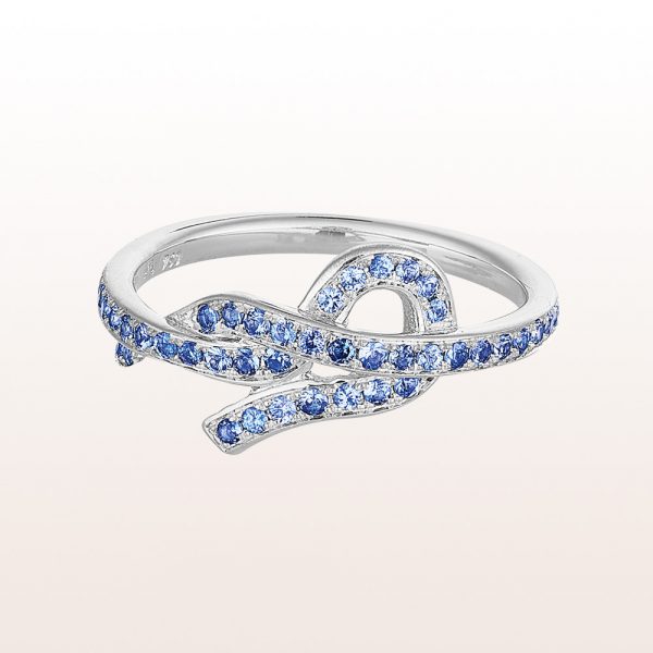 Sailing knot-ring "Slipstek" from the designerin Julia Obermüller with sapphire 0,71ct in 18kt white gold