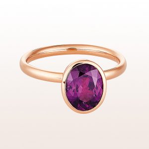 Collection-ring with violette garnet 2,23ct in 18kt rose gold