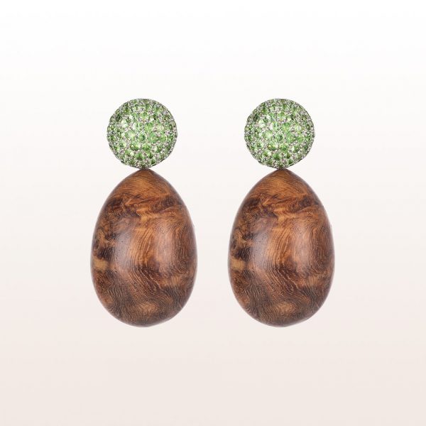Earrings with tsavorite 1,16ct and amboina wood in 18kt white gold