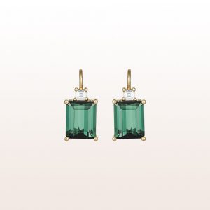 Earrings with green tourmalines 7,27ct and diamond-carrées 0,27ct in 18kt yellow gold