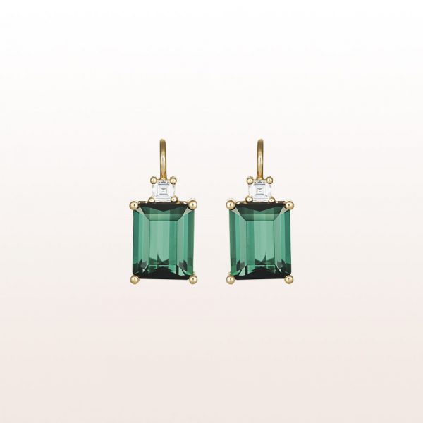 Earrings with green tourmalines 7,27ct and diamond-carrées 0,27ct in 18kt yellow gold