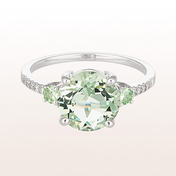 Ring with green quartz, tsavorite and brilliants 0,05ct in 18kt white gold